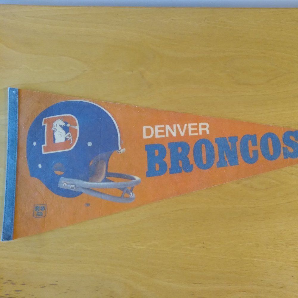 Vintage NFL Denver Broncos Felt Pennant Flag 29"